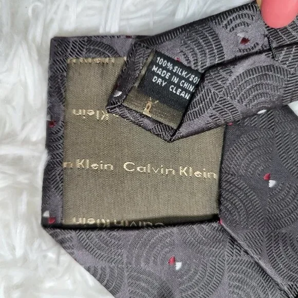 Calvin Klein Gray 100% Silk Tie - Picture 3 of 7